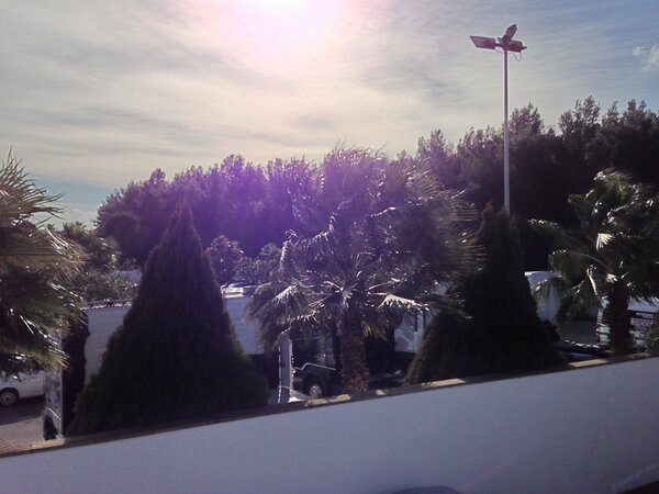 The sun is coming, but is very windy! Heat 2 of KZ2 is starting... #PaddockInsider #WSKMasterSeries #karting