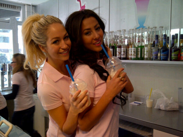 ModelHome tweet media