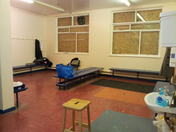 robert_ruben's tweet image. “@RubberDuckFilms: School unit base cleanout, bye bye home (from the last week) #EnemyofEngland Day 6 http://t.co/V4WXUrXI” That's just sad.