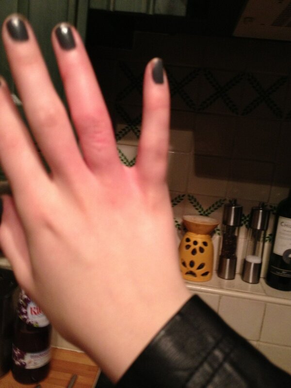 sianlouise___'s tweet image. @hanahdale hahahhahahah #ringproblems