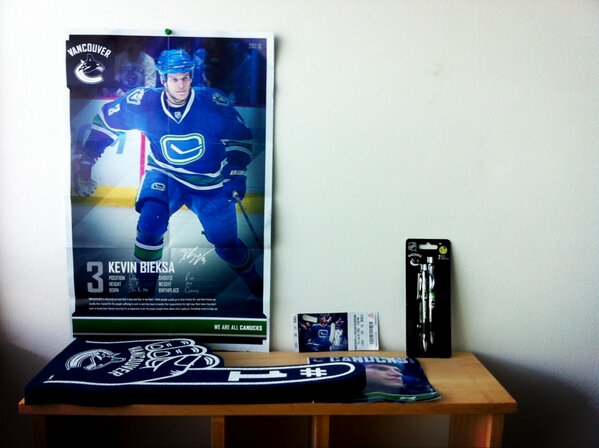 sukhvirbadesha's tweet image. Canucks memories from second game!! #willneverforgetit
