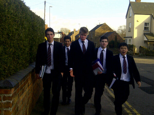 Arthur_Landman6's tweet photo. @ArchieErskine12 with the foreigners ,HP-'hey, I'm not foreign.' #FGH #classic http://t.co/qJmMfn2W