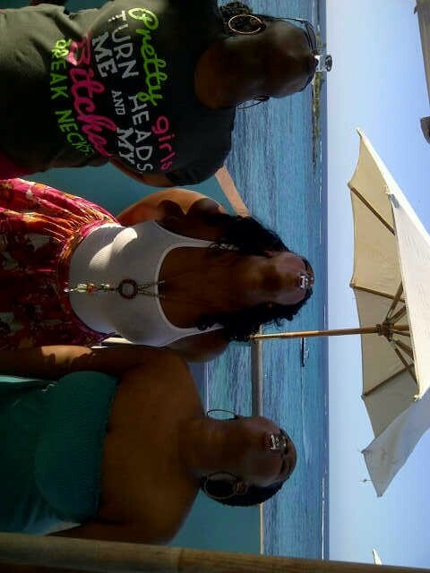ondarocksaxa's tweet photo. Heads high http://t.co/0aOJ5API