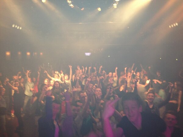 DJYorit's tweet photo. Nooit meer naar huis!!! @ZaalDijk http://t.co/wT7CBXtH