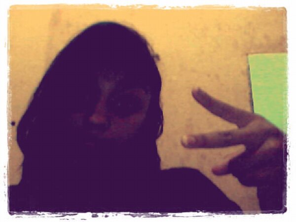 _helloiiza tweet picture