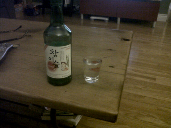 zen1331's tweet image. Can&apos;t believe I drank the whole bottle of Jinro Soju. Oh well Sat nite MMA &amp;amp; missing #VBCA #cumbay #basho!