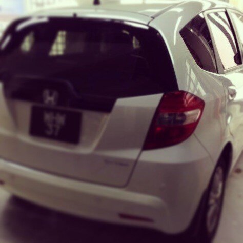 trimaxtint's tweet photo. Honda Jazz 1.5 tinted with full Crystalline http://t.co/wHidsYzr