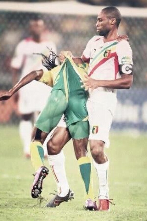 MalianTeam's tweet photo. Allez la Famille #RT , Je vous laisse les commentaire #Team223 http://t.co/Azn03Qbx