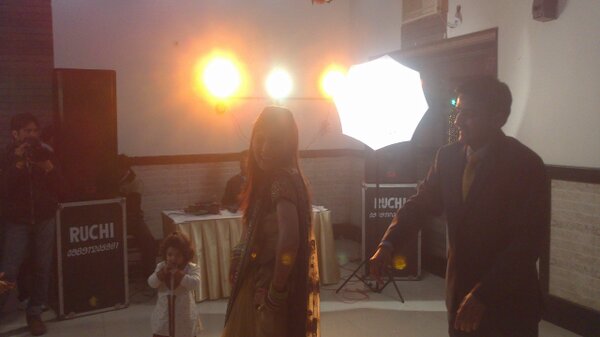 tripti_yatish's tweet photo. Bride &amp; Groom's Dance #triptiwedsyatish http://t.co/uh57sAwg