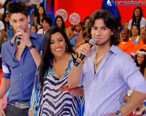 itsGirlLL's tweet photo. lindos dmais @Munhoz_Mariano e @JNeFoficial #MeMeJNeFnoEsquenta http://t.co/Y4duv6nI