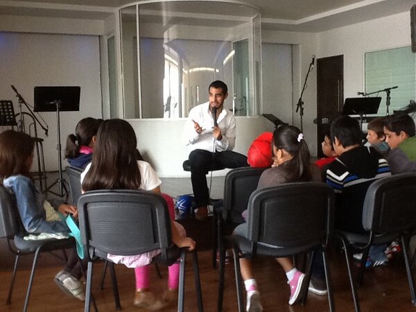 imPreTeen's tweet photo. #ilovepreteens compartiendo mi gran amigo @IsraelVergara http://t.co/AqiHF0TC