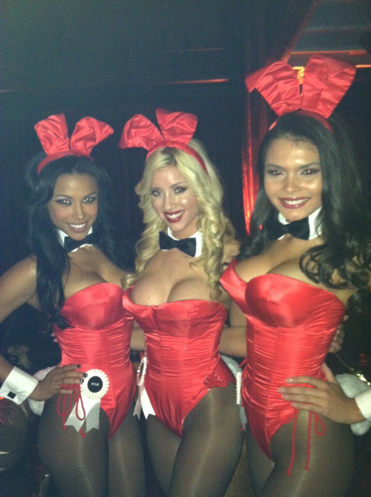 "Red" carpet :) http://t.co/ntcinzDI