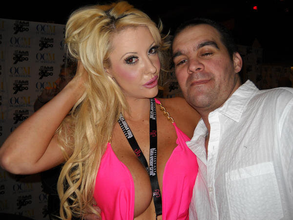 courtenta's tweet photo. @CourtTaylorXXX I can finally go back to admire you http://t.co/7xBGcr0O