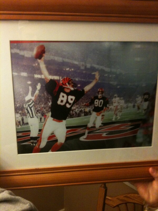 rossc03's tweet image. Watching my uncles super bowl before the game #11receptions #2TDs