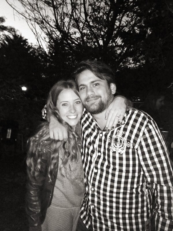 mecheniqueg's tweet photo. Con #lacomprometida @sautrique http://t.co/H98QgPqV