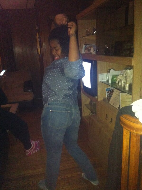 B_Jymare's tweet photo. Didn't I say I was going to twerking when she came on 😋😂😂 http://t.co/HydzKvdH
