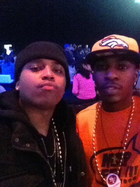 MeloHello15's tweet photo. @SuperBowlCanada letssssss goooooo http://t.co/vhl2ZTSh