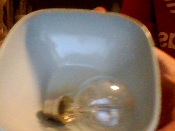 mop_and_bucket's tweet photo. the light isnt working in my bowl either #superbowl http://t.co/n53Jqgr8