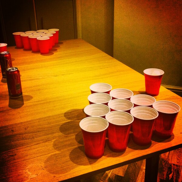 emmavcgreenlees's tweet image. Madamadamada black black Super Bowl #awkward #electricfail #beerpongtime