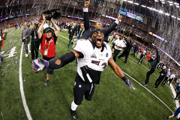 ESPNNFL's tweet photo. Ray Lewis, 17 seasons, 12 Pro Bowls, 7-time All Pro, 2-time SUPER BOWL CHAMPION!! -- Next stop - HALL OF FAME!! -- http://t.co/geVv1ss7