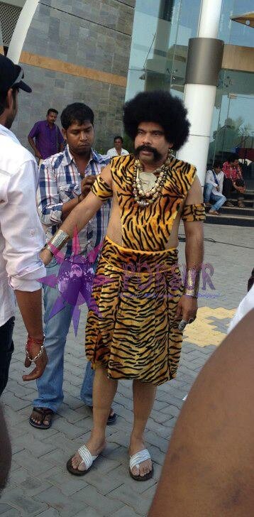 bcdece's tweet image. #PowerStar New Avatar !!

RT: சினிமா விகடன் ‏@CinemaVikatan
நோ கமெண்ட்ஸ் ப்ளீஸ்..