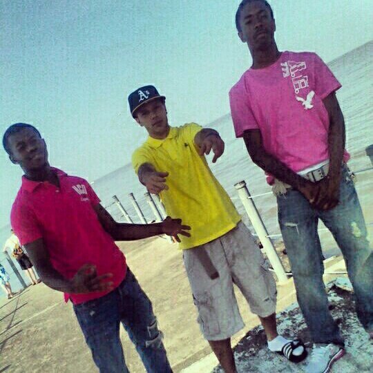 tSilverSurfer's tweet photo. MY BROTHERS TIL THE END! 
ima miss ya HOLDitDown &amp; tell theses Lames #KETCHUP while imGone aha.
@wordthoo &amp; @NinoOcbar http://t.co/ozaOy2YY