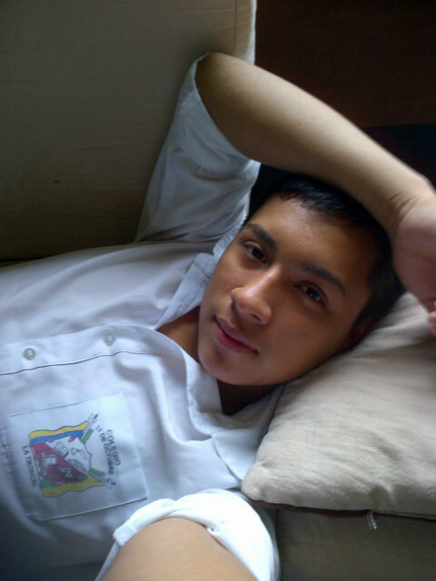 ronald1cando's tweet photo. ËL aMø D!€ M¡¡ V¡DA... !! ::)<3 mükkk http://t.co/Nfc8cBjr
