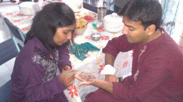tripti_yatish's tweet photo. Yatish ki mehendi by didi ;-) #triptiwedsyatish http://t.co/KpTOP2mc