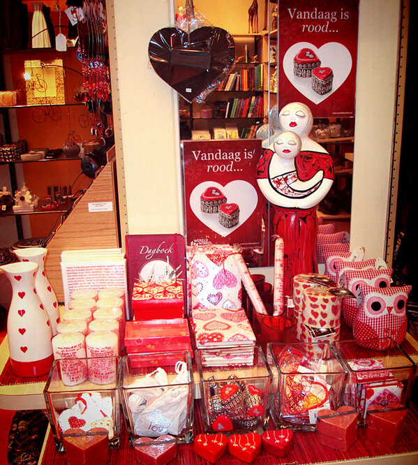 Code Warm Rood!
Lieve cadeautjes voor Valentijnsdag nu al in <a href="/_wereldwinkel/">Wereldwinkel Houten</a> Houten.