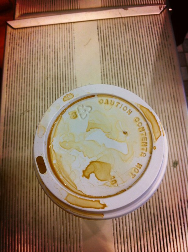 poriles's tweet photo. Natalie on a good day. Spilled all over the cup, and only a little on herself! Claps for Natalie! 👏 @NattyyAnn3 http://t.co/PcXhMOs