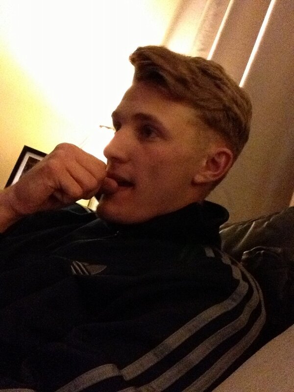 alicetinks's tweet photo. #beaut #consentration #tv #lovehim http://t.co/GnRIP453