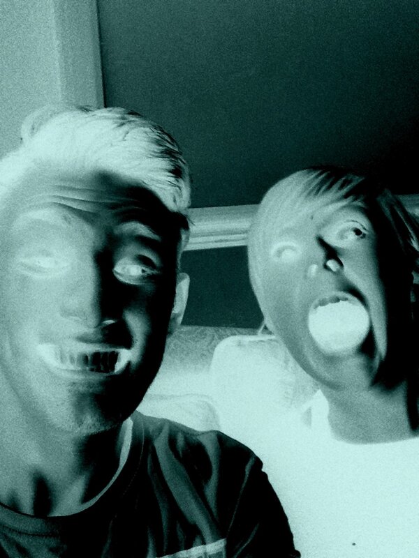 alicetinks's tweet photo. Hahahaa idiots http://t.co/BsollgIg