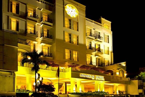 Yang mau ke Solo Follow: <a href="/Amarelo_Hotels/">Amarelo_Hotels</a> Solo deh, Hotel nya keren, lokasi nya ok!