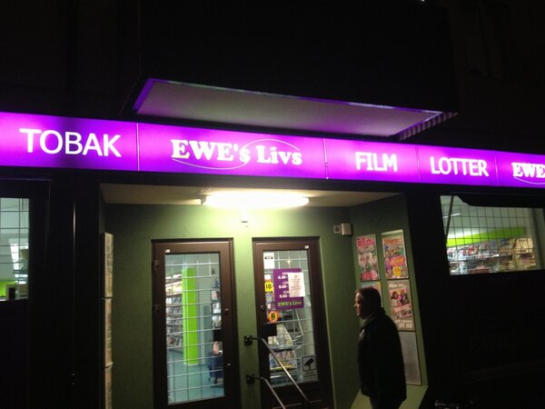 EmilLundmark's tweet photo. Bra drag i Vinslöv!! http://t.co/GldsfjSe