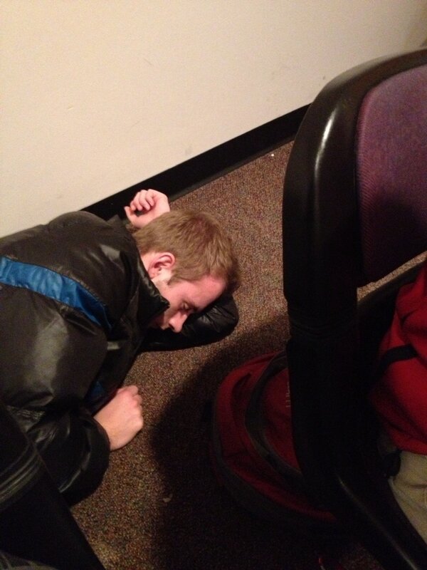 breid457's tweet photo. @ecothron is doing college right #vectorgeometry http://t.co/cZVwgfjC