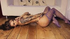 I would like to sit in your face pls #arabella drummond #frontmagazine