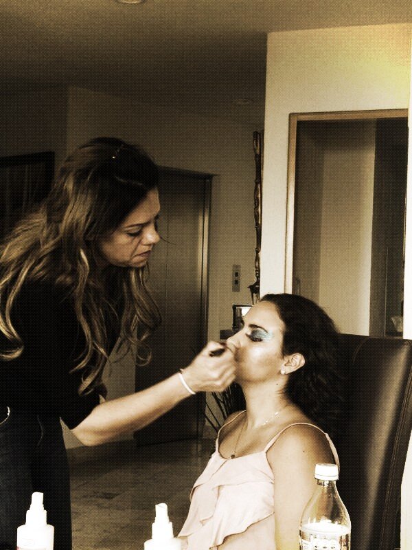 beatricenp's tweet photo. Maquillando..... Love it!! http://t.co/FjrieNYD
