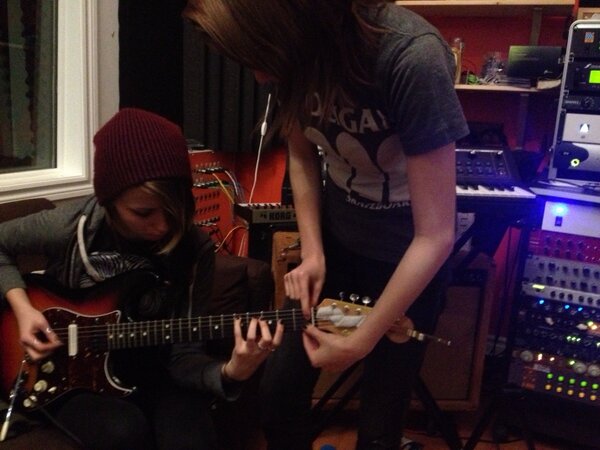 couragemylove's tweet photo. Advanced muting! @phoenixarnhorn @mercedesarnhorn #studiotweets #CML2013 http://t.co/xnMhhhy0