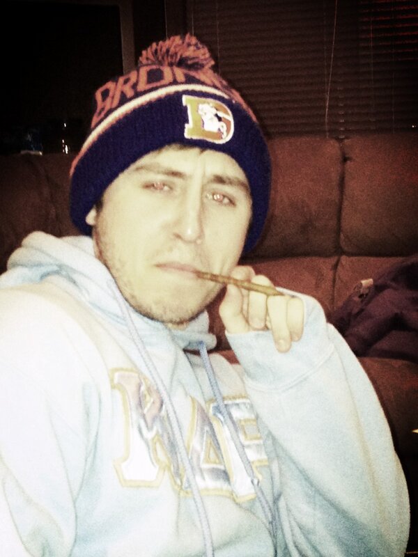 ThatSgud23's tweet image. First blunt ever rolled  by es Steve ain&apos;t bad about time he learned #gettinglifted #stoned