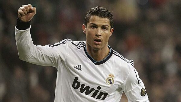 Sardi83's tweet photo. @Cristiano  Felicidadesss Crack!!! http://t.co/R01xgXjB