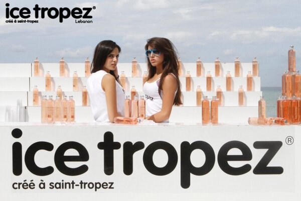 Roxy_Robinson's tweet photo. THE @PickAFlava   MODELS !!! #ICETROPEZ http://t.co/pPt6LgdO