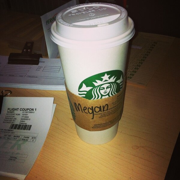megnicol's tweet photo. Free drink! #theysawmewaiting #regular #bestcustomer http://t.co/HDcYqHF3