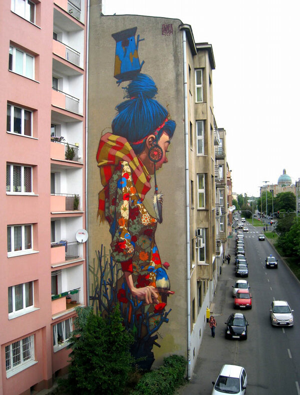 brokn_compass's tweet photo. RT if you appreciate #art, especially this kind of street art by artist Sainer in #Poland http://t.co/r3TcMbPl