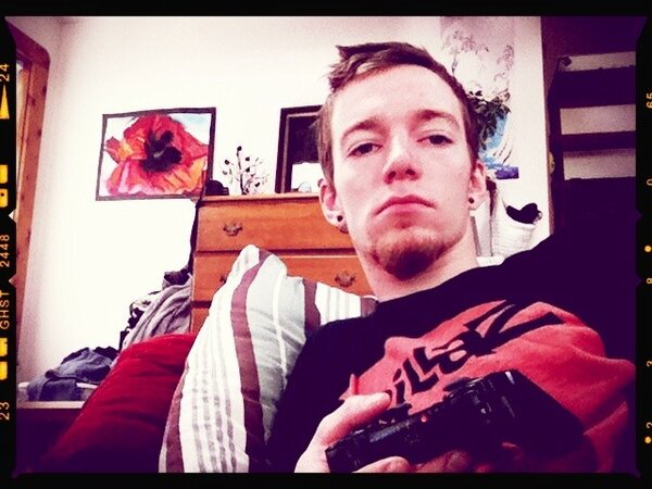 KoldMorningKrow's tweet image. Wake me up later.., #zzzzx