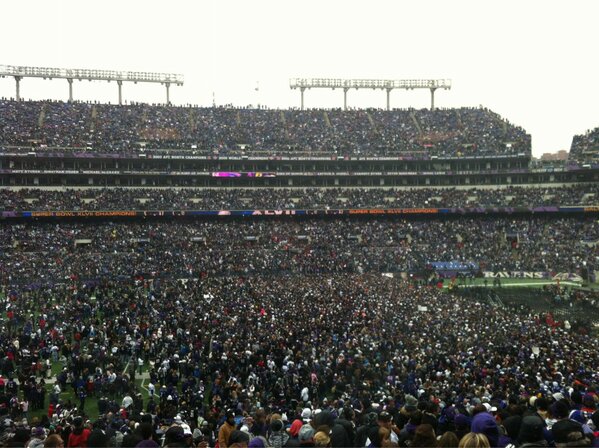 deam's tweet photo. “@WNST: A look at the M&amp;T Bank Stadium field... #Ravens http://t.co/UgeMGL5g” unbelievable!