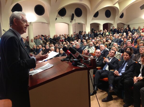 StefPierini's tweet photo. "voglia di novità, la novità che vogliamo costruire con voi"
@SenatoreMonti @mariomarazziti
@scelta_civica 
http://t.co/GGXmvnph”