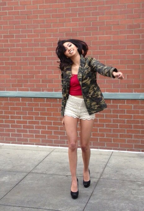 Being silly ;) http://t.co/WIvYuP8D<a href="/tag/heavenandhell"class="tags"><span>#heavenandhell</span></a>