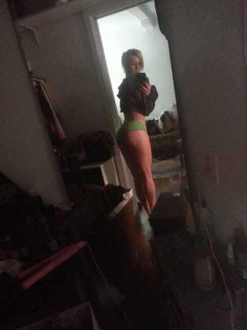 Booty booty booty http://t.co/hRAHoLP4<a href="/tag/bossbitch"class="tags"><span>#bossbitch</span></a><a href="/tag/neeeeeeeeeehhhhhhh"class="tags"><span>#neeeeeeeeeehhhhhhh</span></a>