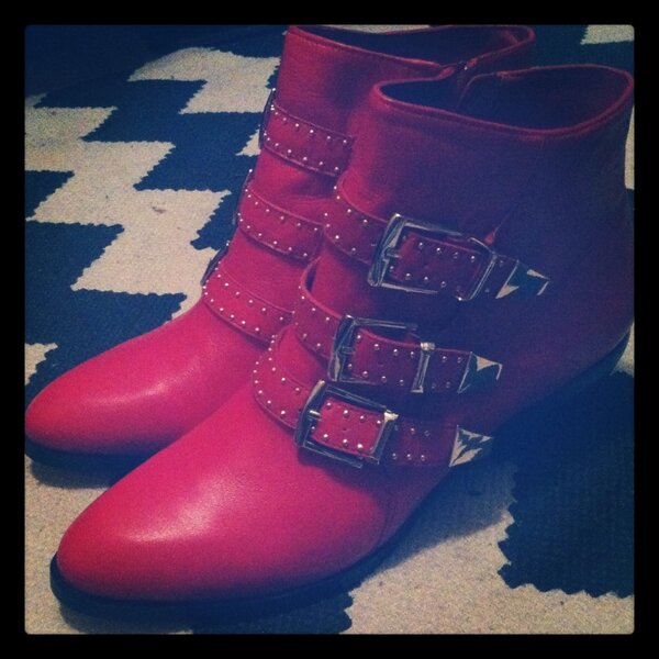 CFUIowa's tweet photo. Thoughts on the bright red Francoise boot via @shoemint just in time for valentines day? #tuesdayshoesday http://t.co/DtGQT37U