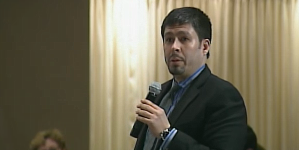 KauffmanFDN's tweet image. Thank you for using the mic, Alejandro, during the panel discussion. So many people watching! #SOE2013 #financegrowth